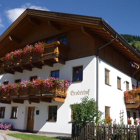 Gruberhof Appartement Innichen Buitenkant foto