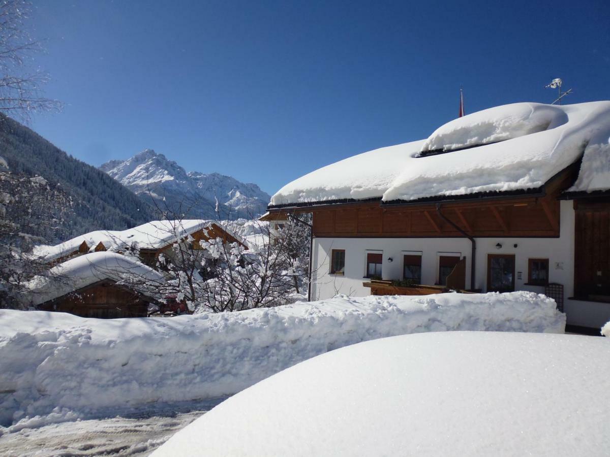 Gruberhof Appartement Innichen Buitenkant foto