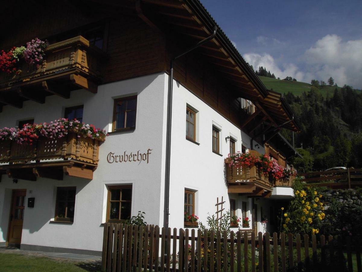 Gruberhof Appartement Innichen Buitenkant foto
